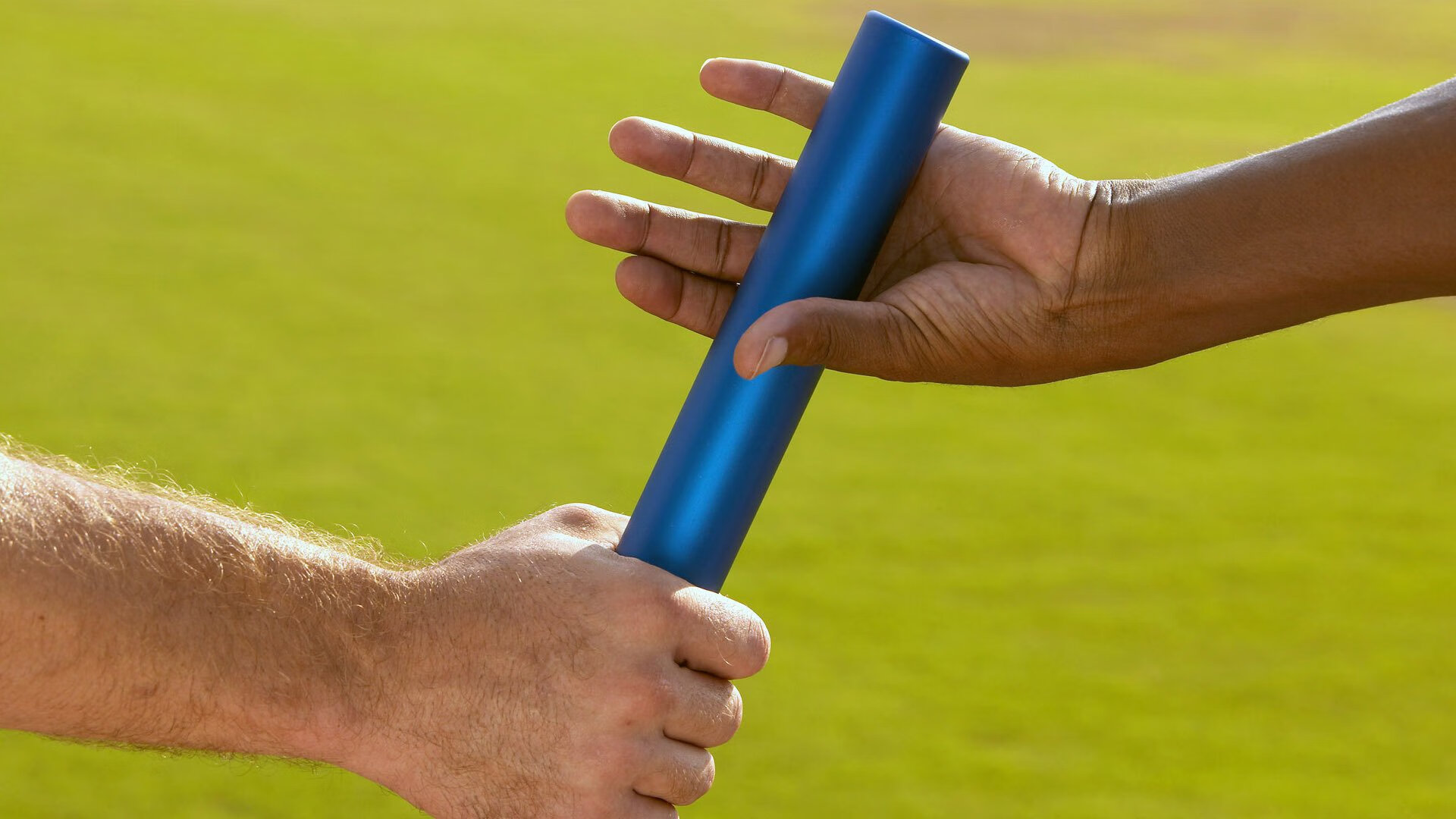 开云ios-_场外看点：运动员的公益行动感动全球_，运动公益宣传标语